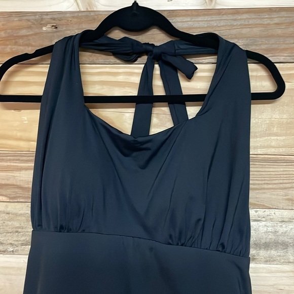 Lands’ End size 18 black halter swimsuit top with scrunch side and built-in cups - Picture 2 of 6